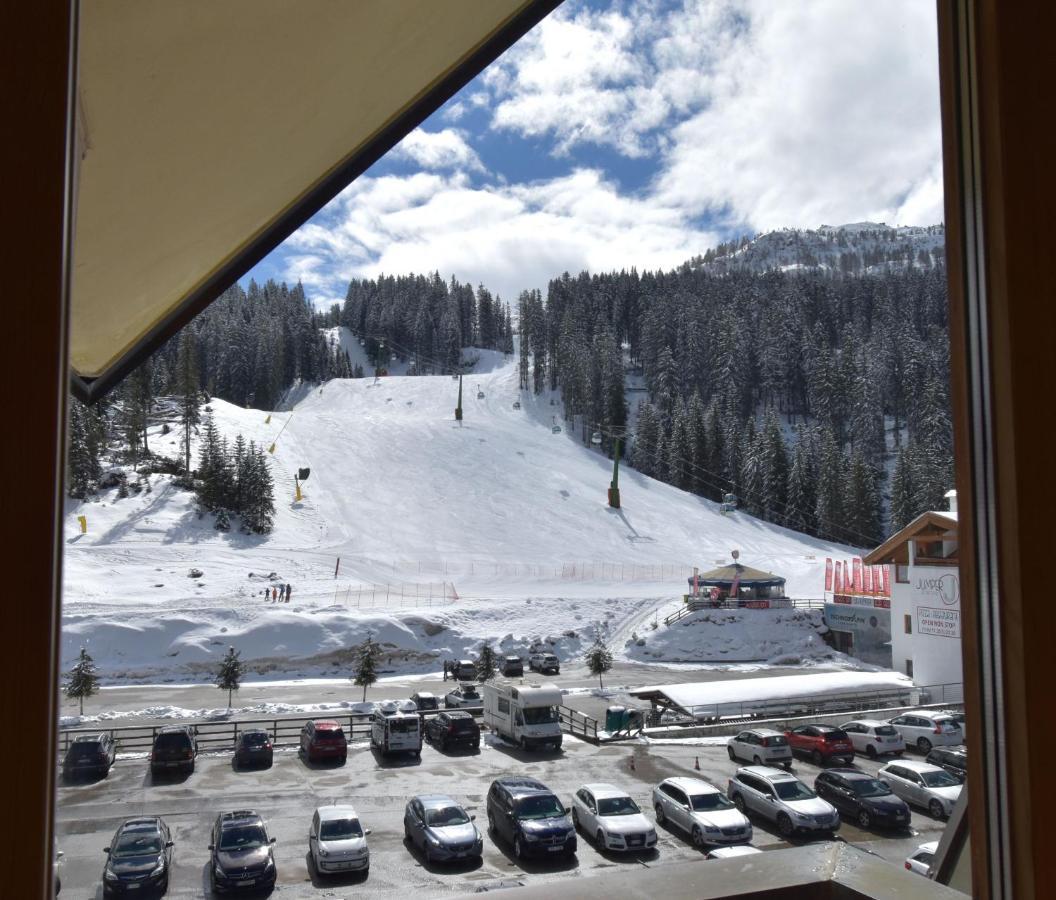 Ville Golf & Ski มาดอนนาดีกัมปิโญ ภายนอก รูปภาพ